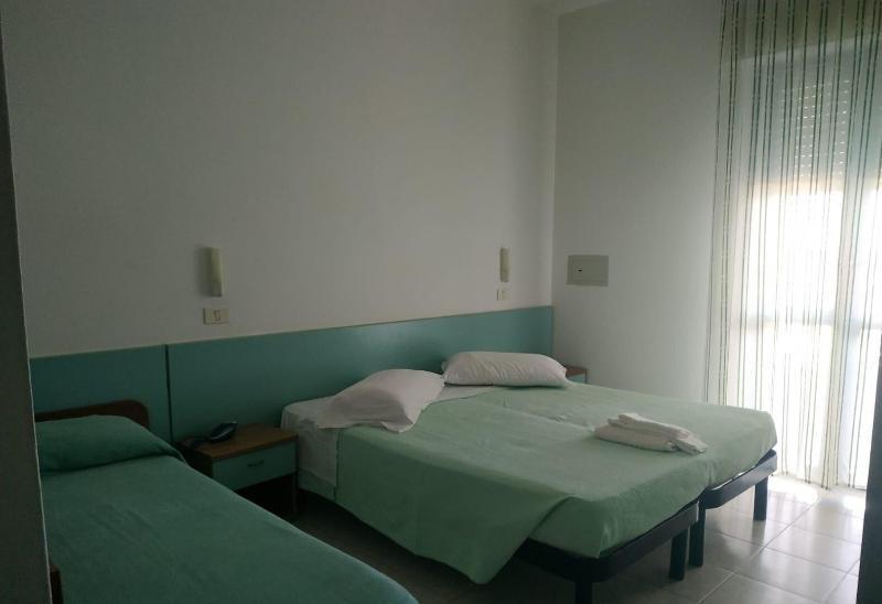 Hotel Atlantic Сенигалия Екстериор снимка