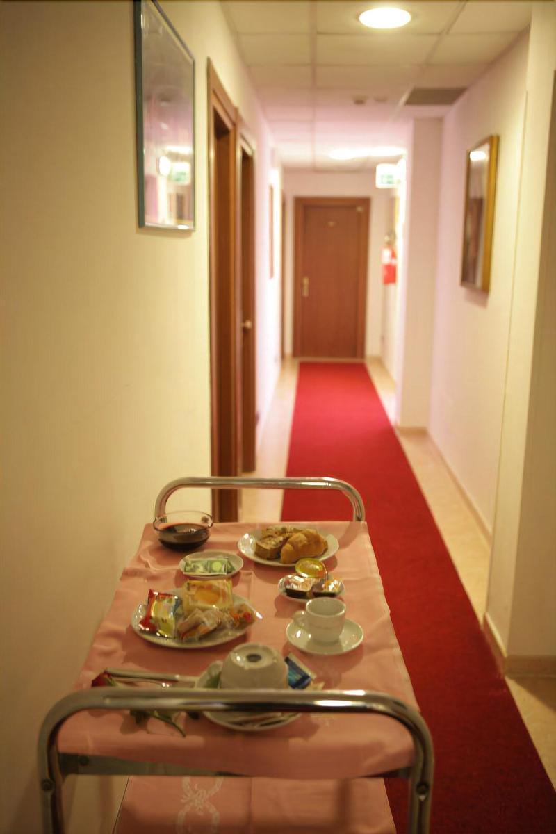 Hotel Atlantic Сенигалия Екстериор снимка