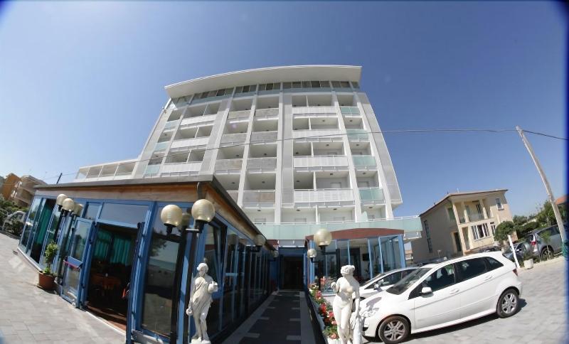 Hotel Atlantic Сенигалия Екстериор снимка