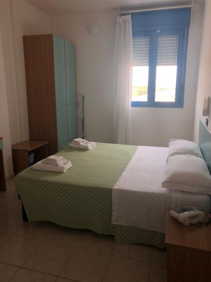 Hotel Atlantic Сенигалия Екстериор снимка